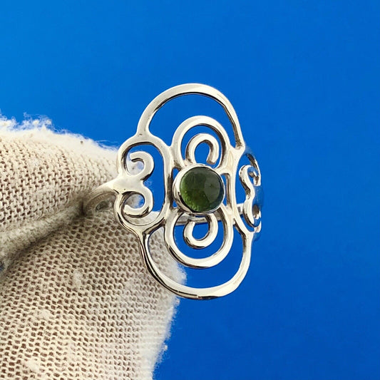 Modernist 925 Sterling Silver Green Onyx Floral Scroll August Anniversary Ring