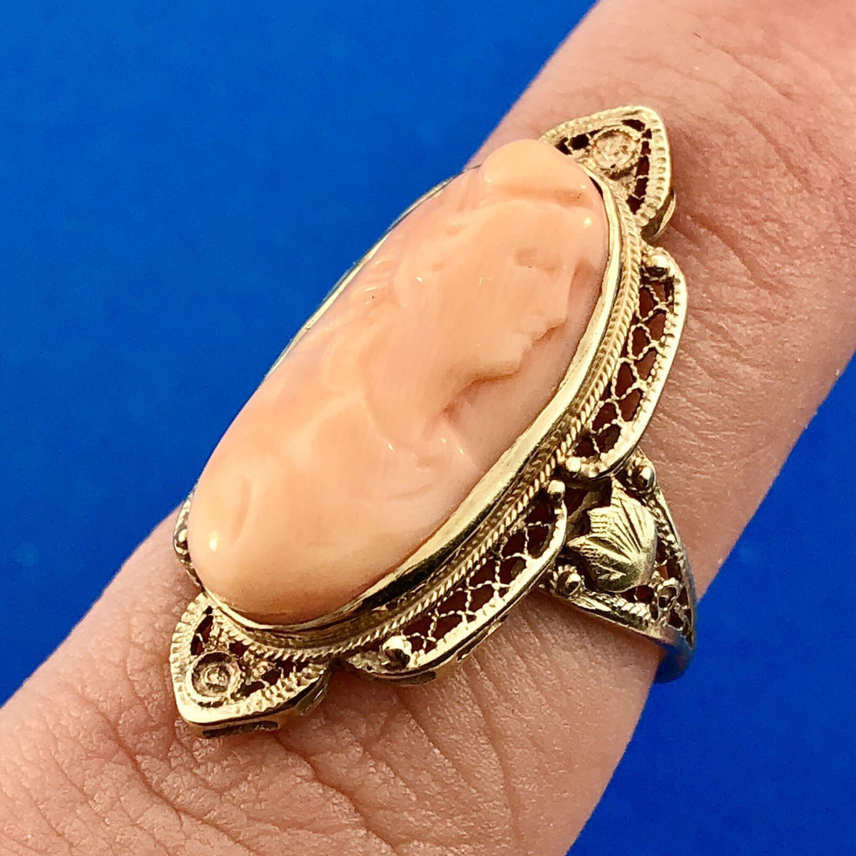 Victorian 14K Yellow Gold Carved Pink Cameo Filigree Statement Finger Ring