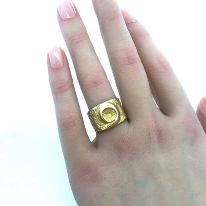 Designer Arabic 18K Yellow Gold Unisex 3D Bird's Eye Of The Storm Dramatic Ring