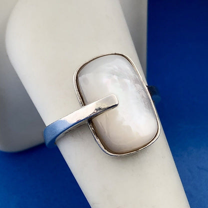 Designer 925 Sterling Silver Rectangle Mother Of Pearl Modernist Bypass Ring