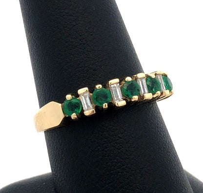 Designer 14K Yellow Gold Green Emeralds Diamond Wedding Anniversary Band Ring