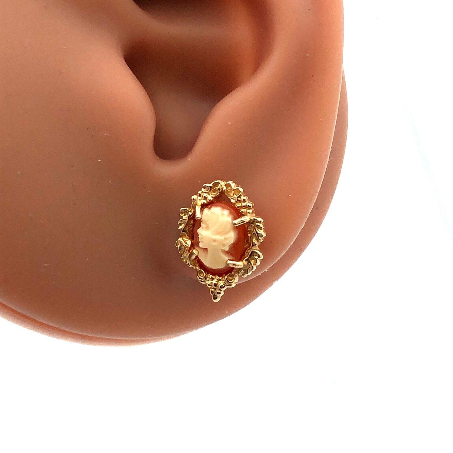 Designer KBN 14K Yellow Gold Oval Carved Cameo Grape & Leaf Stud Earrings