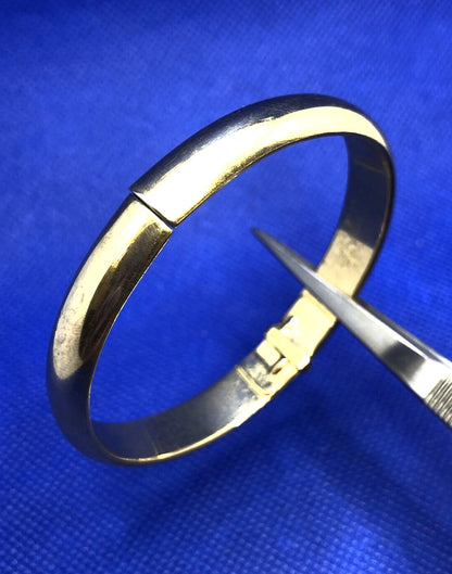 Vintage Designer Whiting & Davis Gold Tone Oval Hinged Cuff Bracelet