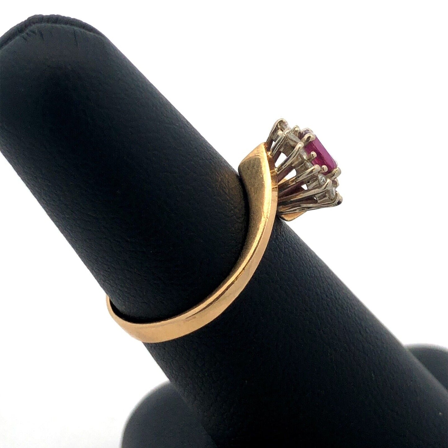 Gorgeous 14k Yellow Gold Oval Cut Ruby Diamond Halo Twisted Band Ring Size 6.25