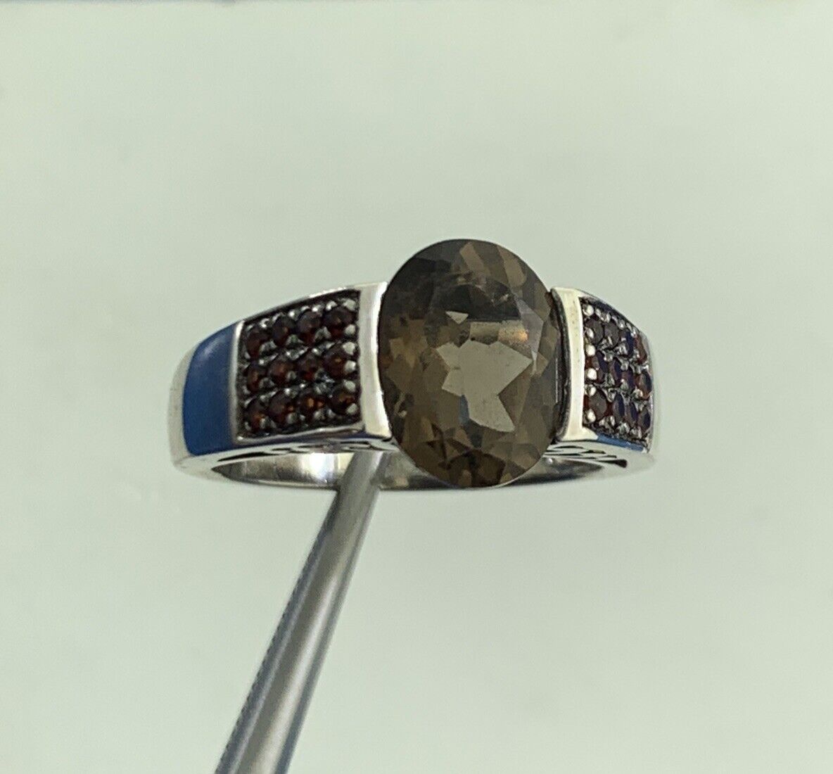 Designer 925 Sterling Silver Oval Quartz Garnet Accented Cocktail Ring