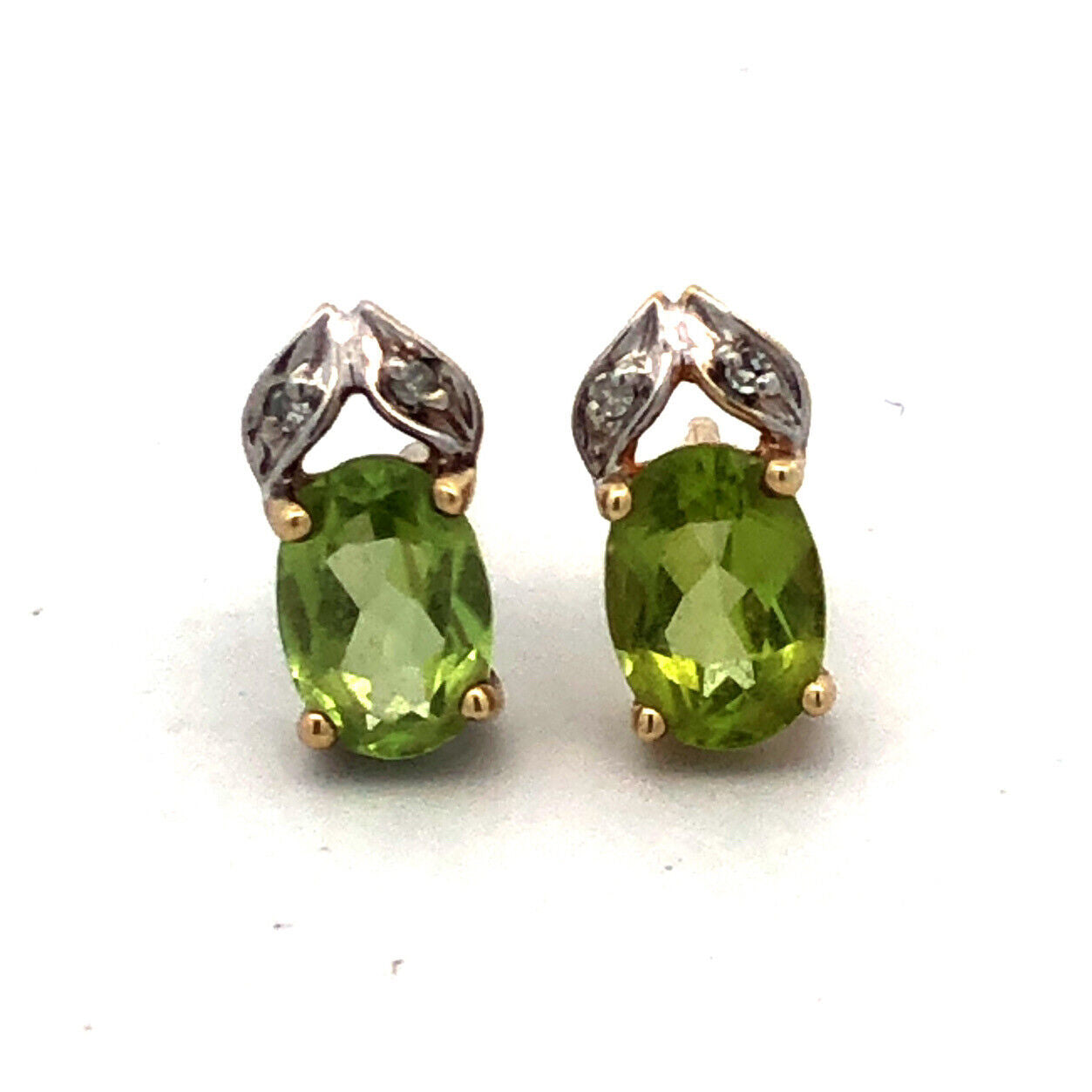 Designer 10K Yellow Gold Green Peridot Diamond August Occasion Stud Earrings