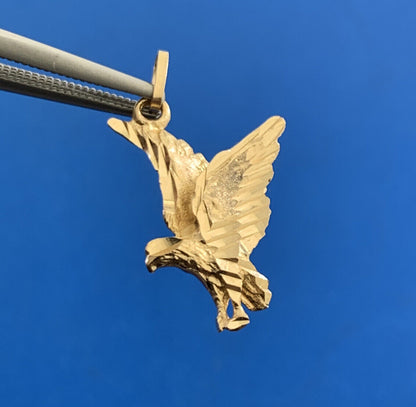 Designer 14K Yellow Gold Flying Eagle United States Patriotic Charm Pendant