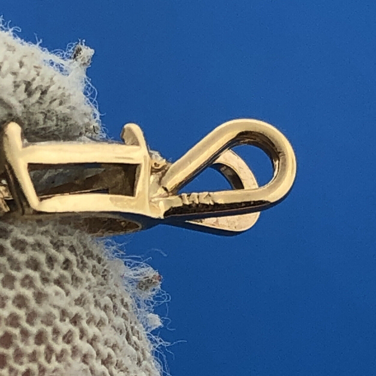 Gorgeous 14k Yellow Gold Long Pear Cut Diamond Precious Pendant 1/4ctw .25