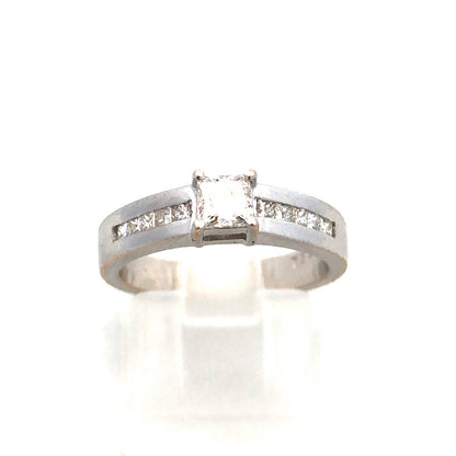 18k White Gold Princess Diamond Engagement Anniversary Ring
