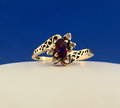 Vintage 10K Yellow Gold Garnet Diamond January Anniversary Bypass Ring