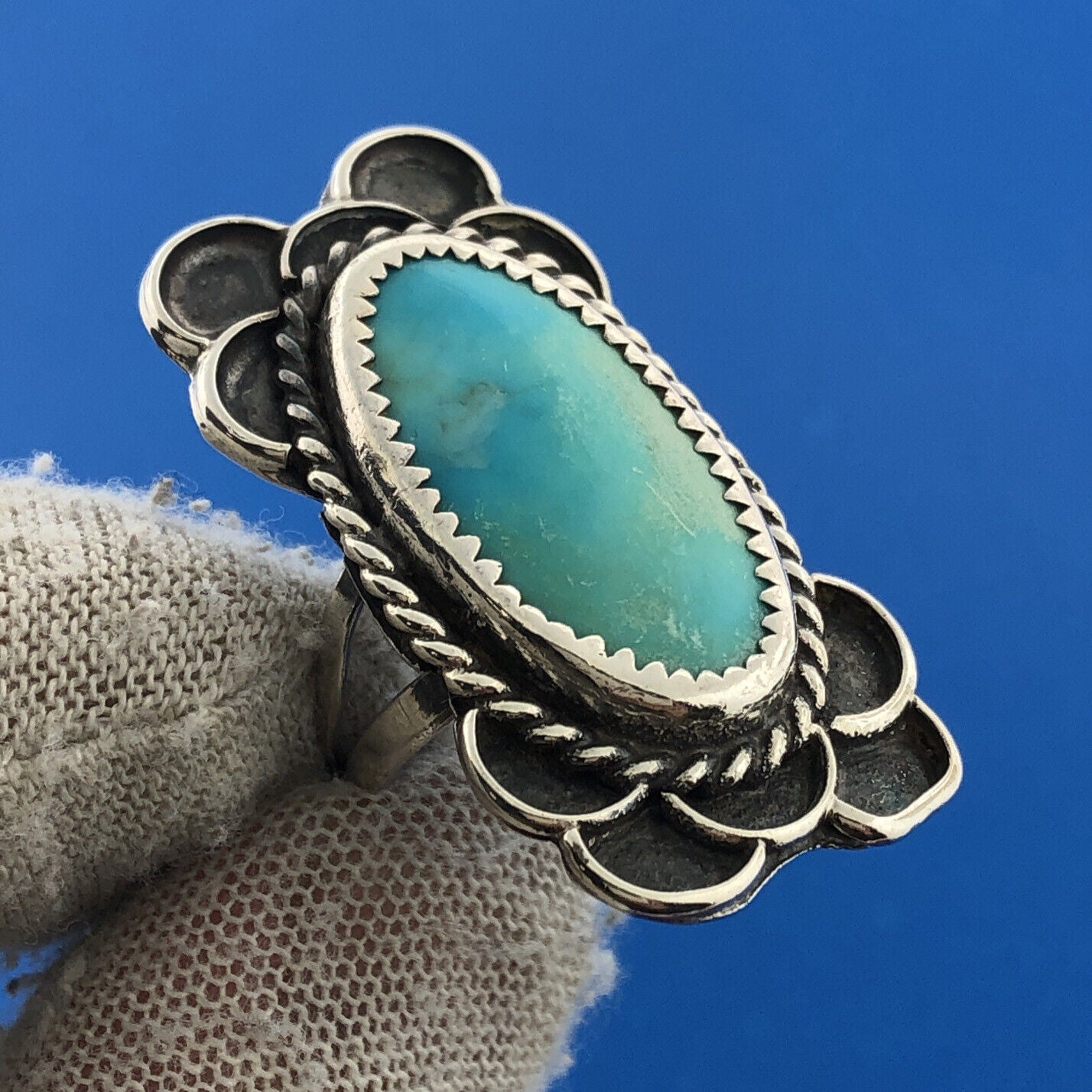 Vintage Native American Sterling Silver 925 Turquoise Statement Finger Ring