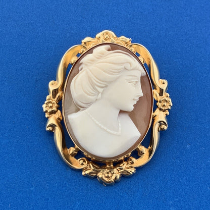 Estate 14K Yellow Gold Carved Cameo Floral Scroll Bezel Pin Brooch Pendant