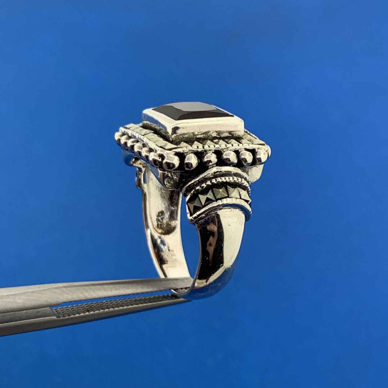 925 Sterling Silver Garnet Marcasite January Birthday Anniversary Ring