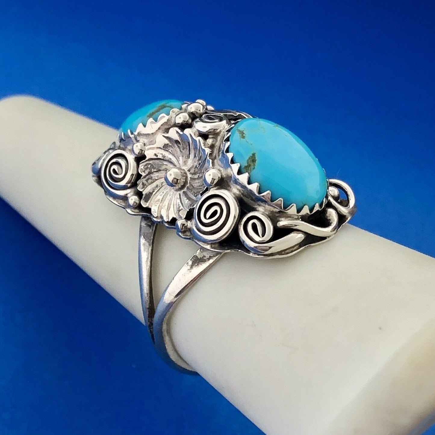 Stunning Sterling Silver 925 Cabochon Turquoise Spiral Floral Finger Ring Size 8