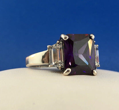 Dramatic Sterling Silver 925 Purple White CZ Statement Fashion Cocktail Ring