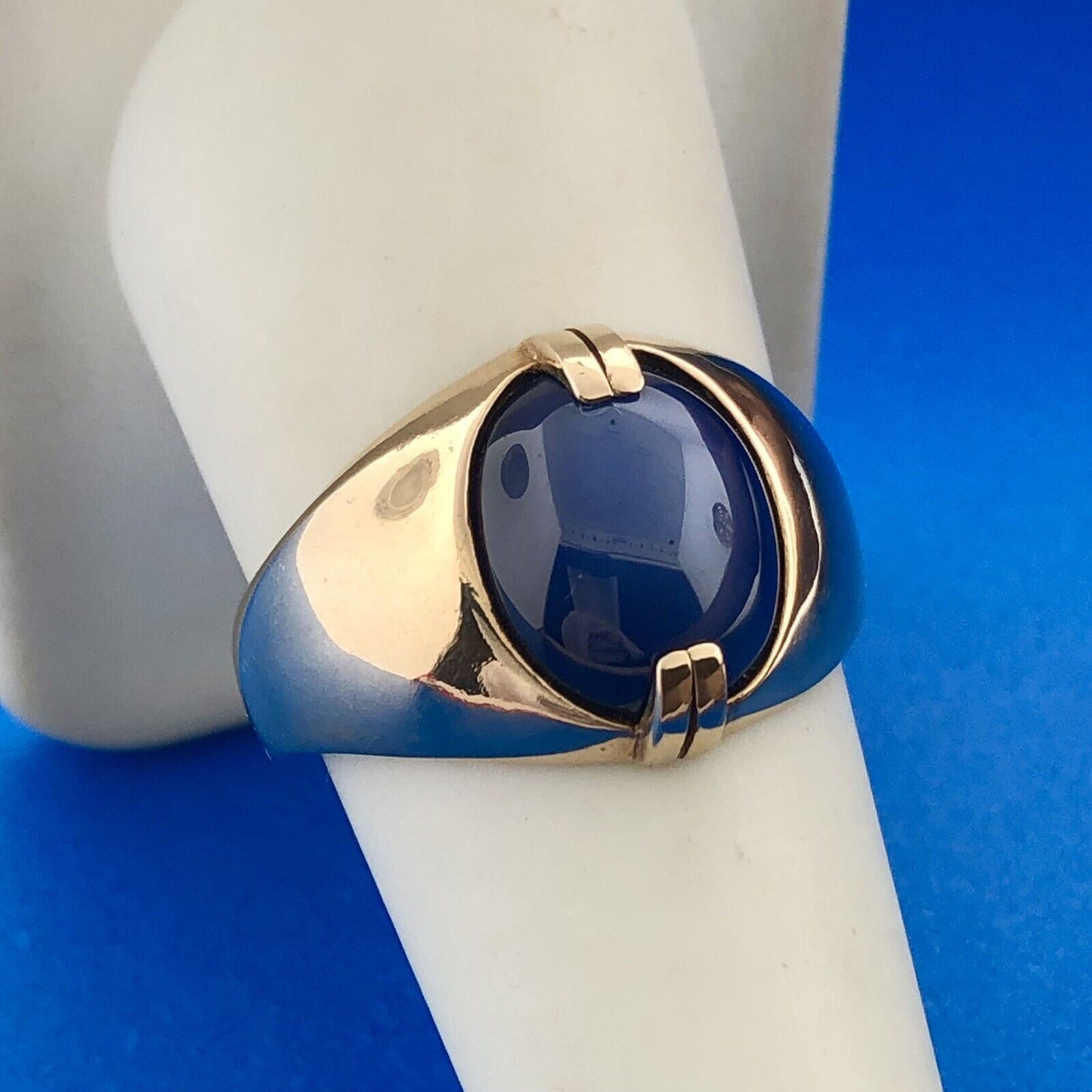 Gorgeous 10k Yellow Gold Oval Cabochon Blue Star Sapphire Dome Ring Size 9.25