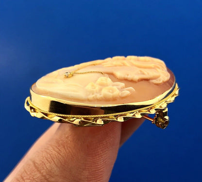 Victorian 14K Yellow Gold Oval Carved Cameo Diamond Accent Pin Brooch Pendant
