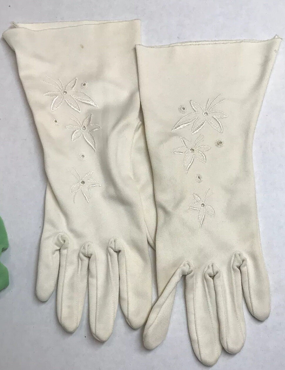Vintage 11 Item Lot 6 Pair Tea Evening Wedding Party Gloves 4 Bold Scarves