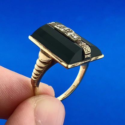 Art Nouveau Art Deco 10K Yellow Gold Diamond Black Onyx Statement Cocktail Ring