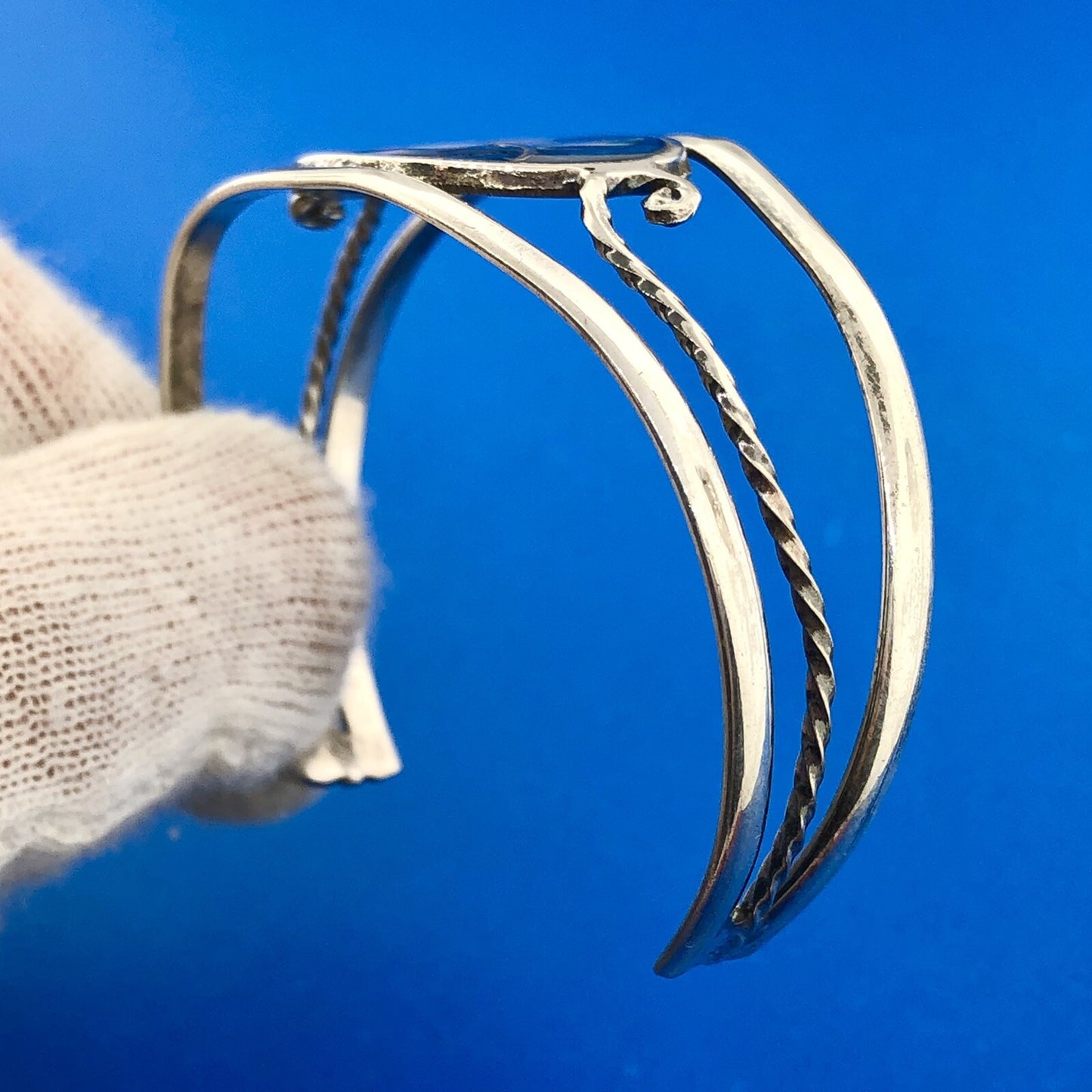 Alpaca Mexican Silver Plated Mother of Pearl Flower Inlay 6.25" Cuff Bracelet