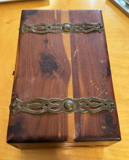 Vintage Cedar Wooden Cigar Metal Accented Trinket Jewelry Hinged Box w/Lock/Key