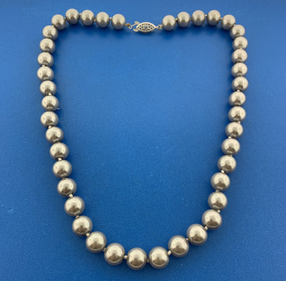Vintage Silver Tone Hand Knotted Grey Glass Pearl Beaded Necklace 9.7mm