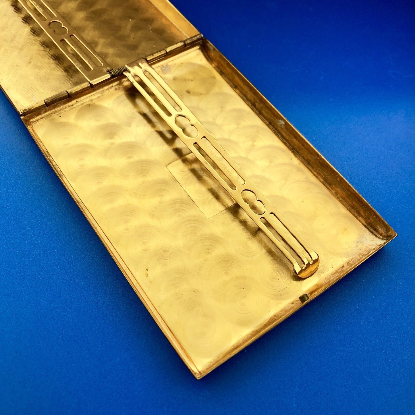 1948 Golden Wheel Gold Tone Basket Weave Etched Cigarette Business Card Case