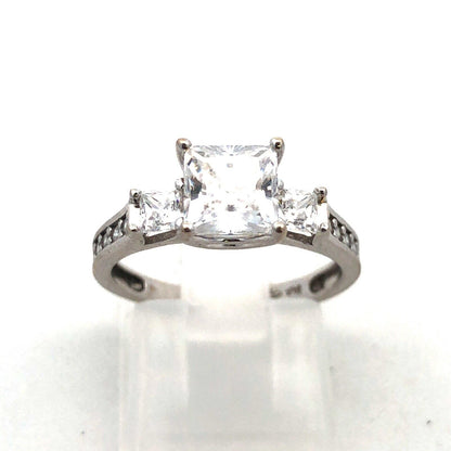 14k White Gold Princess Cut Cubic Zirconia cz Ring with Accents Size 5.75