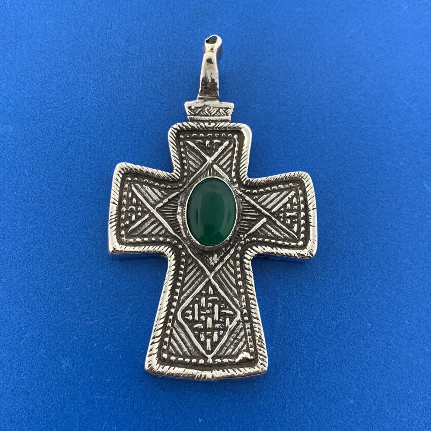 Stunning Sterling Silver 925 Cabochon Oval Emerald Religious Faith Cross Pendant