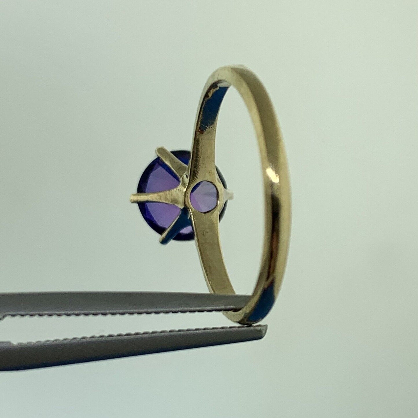 Designer 10K Yellow Gold Purple Sapphire Solitaire Ring