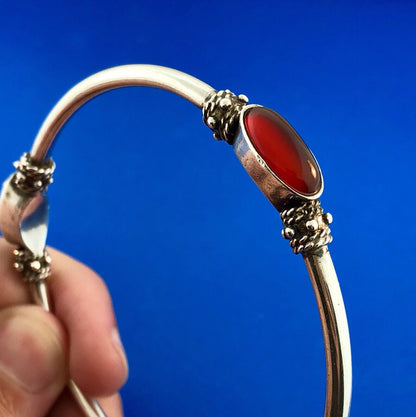 Vintage Designer FAS 925 Sterling Silver Carnelian Station Bead Bangle Bracelet