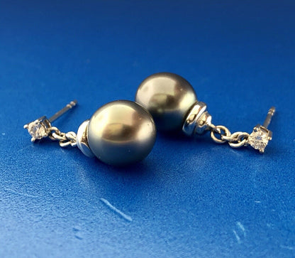 Stunning 14K White Gold Black Pearl Diamond Dangle Drop Earrings