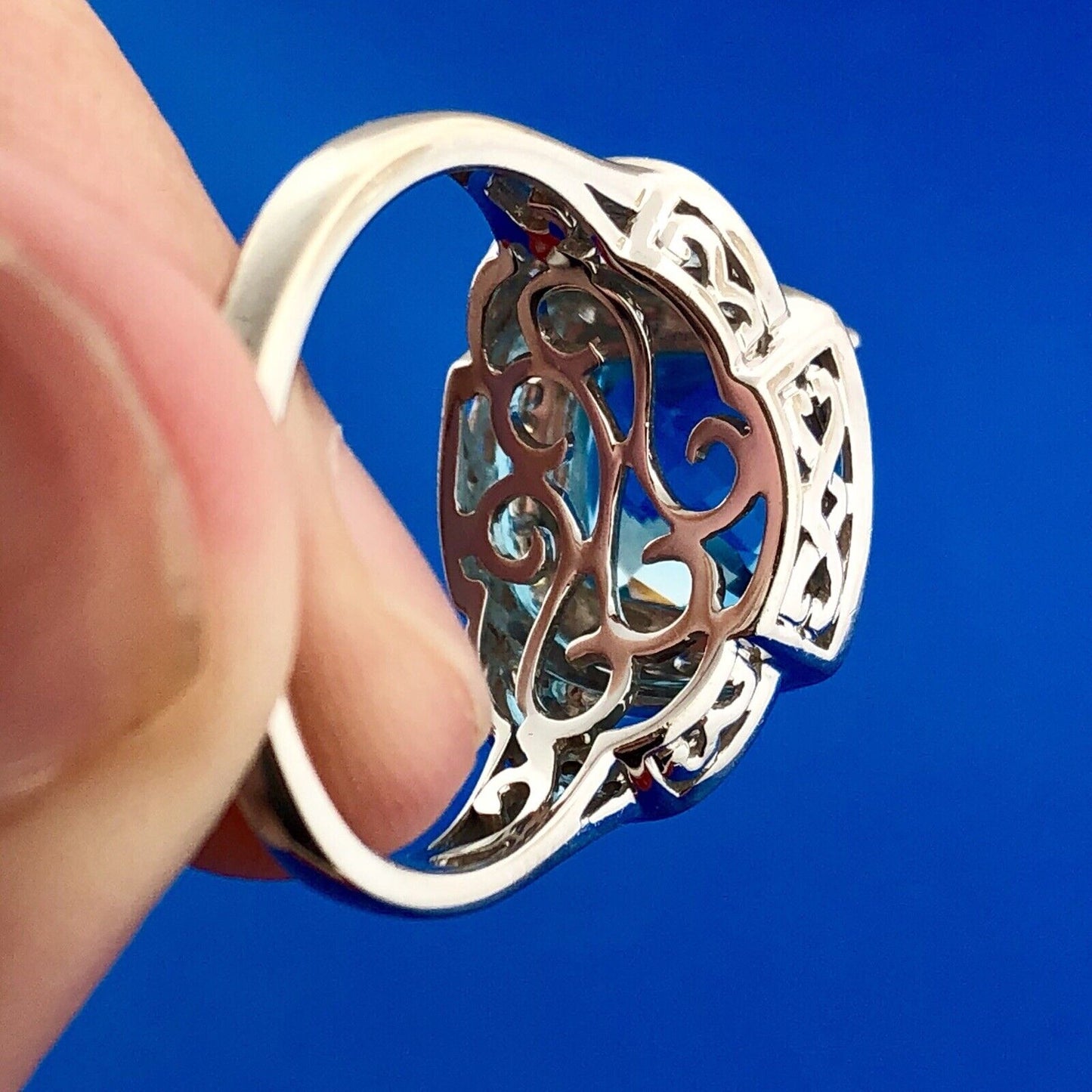 Stunning 14K White Gold Blue Topaz Diamond Aquamarine Accent Statement Ring