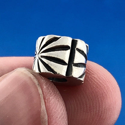 Authentic PANDORA 790210 Sterling Silver 925 Sunburst Retired Clip Charm