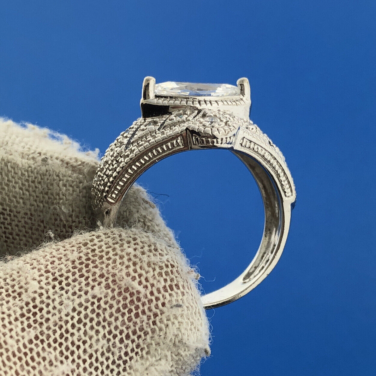 Stunning Sterling Silver 925 Sparkling Marquise Cut CZ Statement Ring Size 8