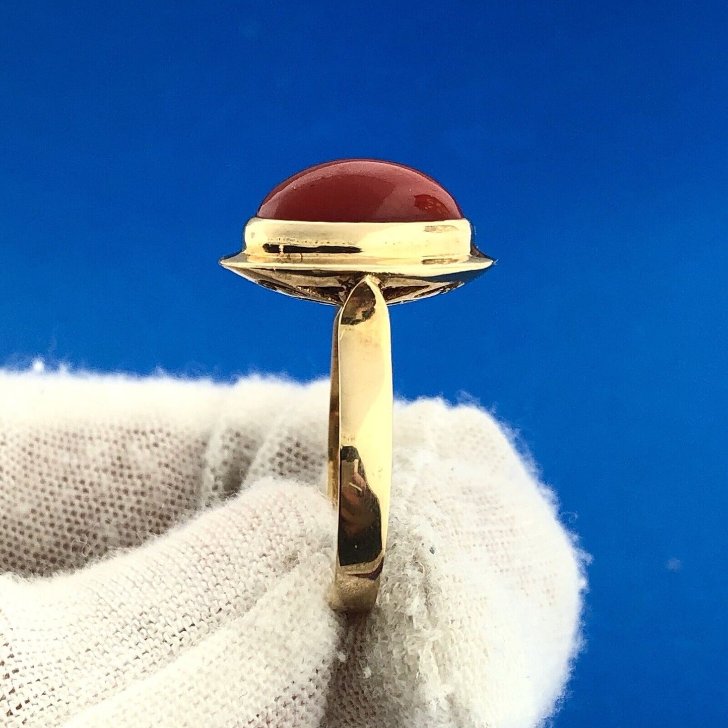 Retro 18K Yellow Gold Red Orange Coral Oval Cabochon Modernist Cocktail Ring
