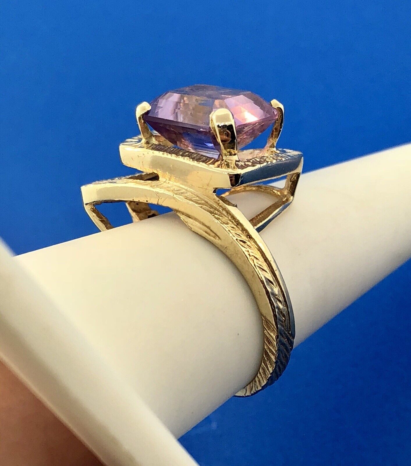 Retro Modernist 10K Yellow Gold Amethyst Solitaire Statement Free Form Ring