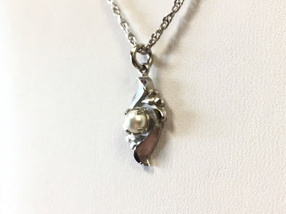 Estate 925 Sterling Silver Pearl Solitaire Romantic Setting Pendant Necklace
