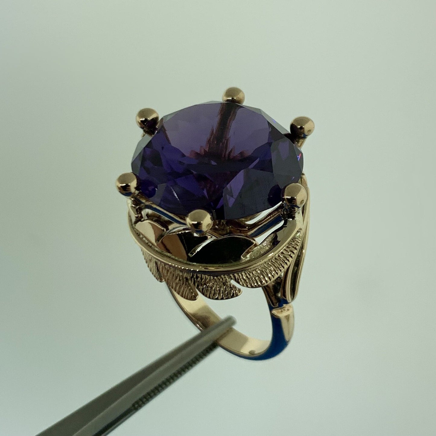 14K Yellow Gold Purple Sapphire Solitaire Statement Cocktail Size 7.75 Ring