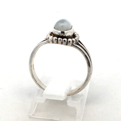 Estate 925 Sterling Silver Oval Moonstone Cabochon Size 6.75 Cocktail Ring