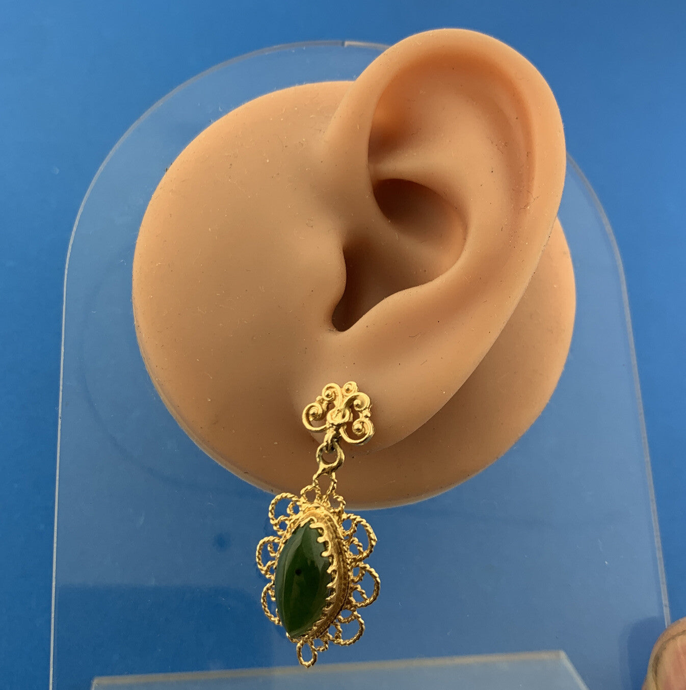 Vintage 14K Yellow Gold Marquis Jade Cabochon Filigree Dangle Drop Earrings