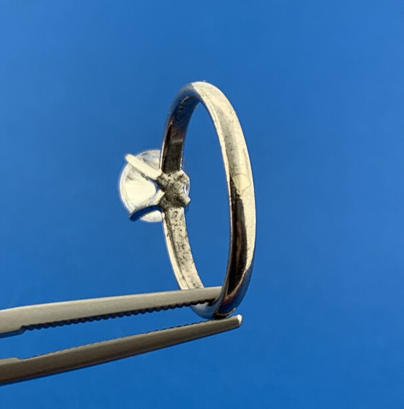 Designer LIND Sterling Silver White Amethyst Solitaire February Occasion Ring