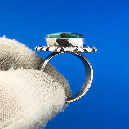 Native American Unsigned 925 Sterling Silver Turquoise Trilliant Statement Ring