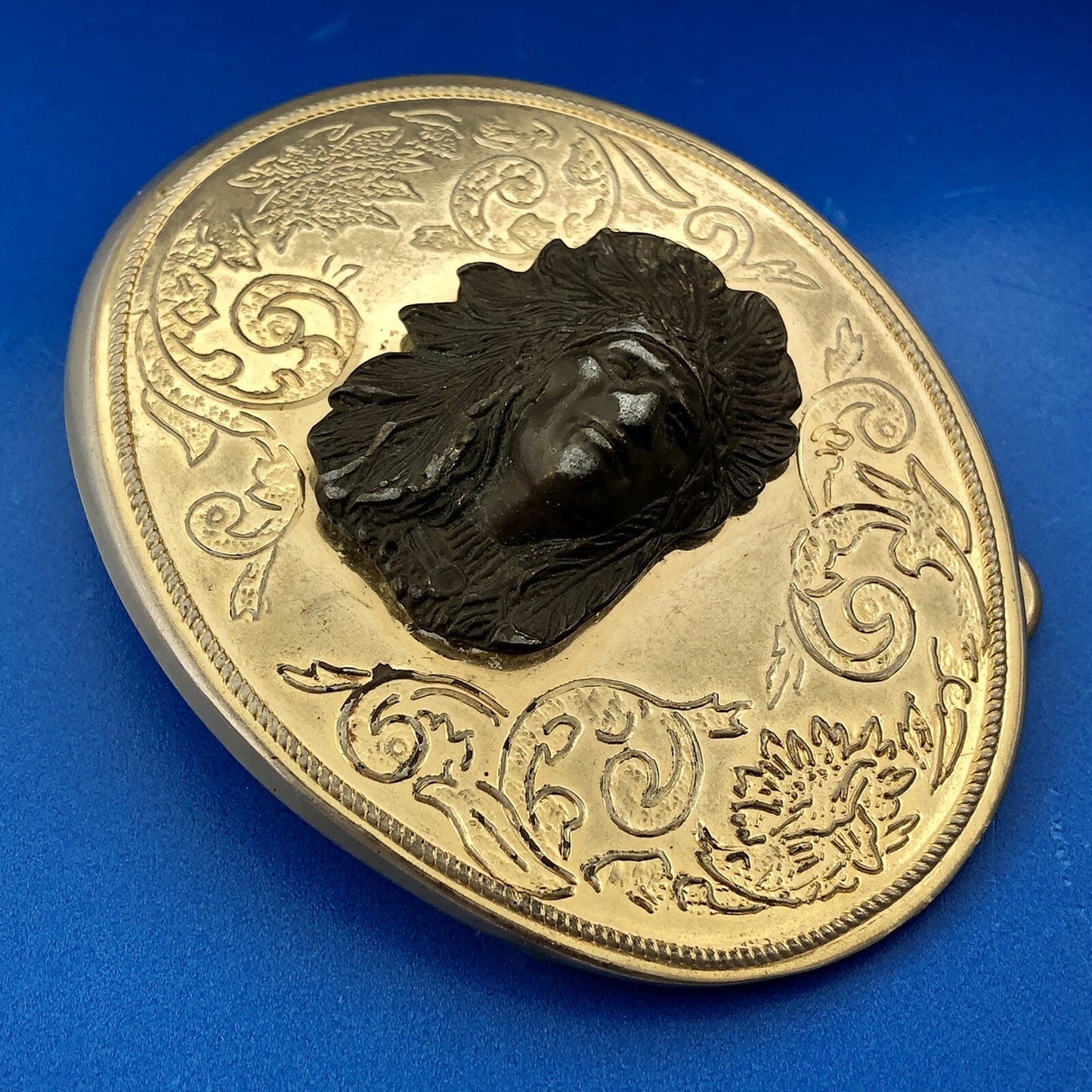 Vintage Brass Bronze Two Tone Scroll 3 Dimensional Indian Head Oval Belt Buckle