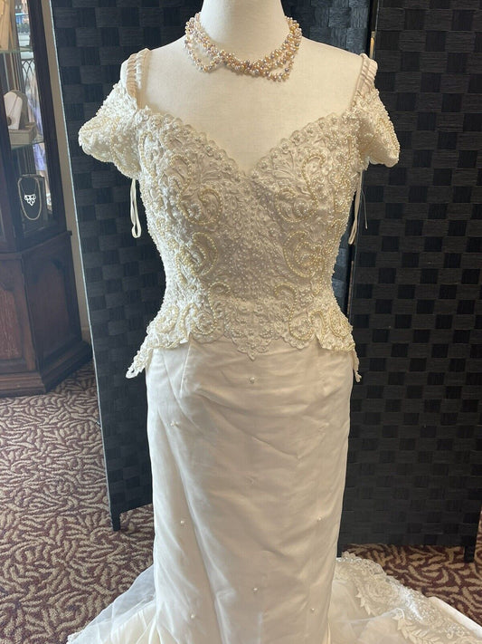 Avine Perucci St. Pucchi Bridal Dress Gown 100% Silk Size 6