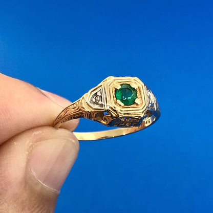 Gorgeous 14k Yellow Gold Round Cut Emerald Diamond Regal Woman's Ring Size 6.75