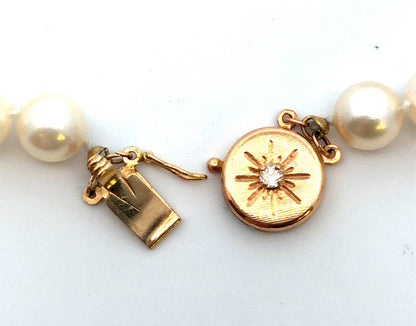 Vintage 14K Yellow Gold Diamond Accented Clasp 7.6 mm Pearl Bracelet