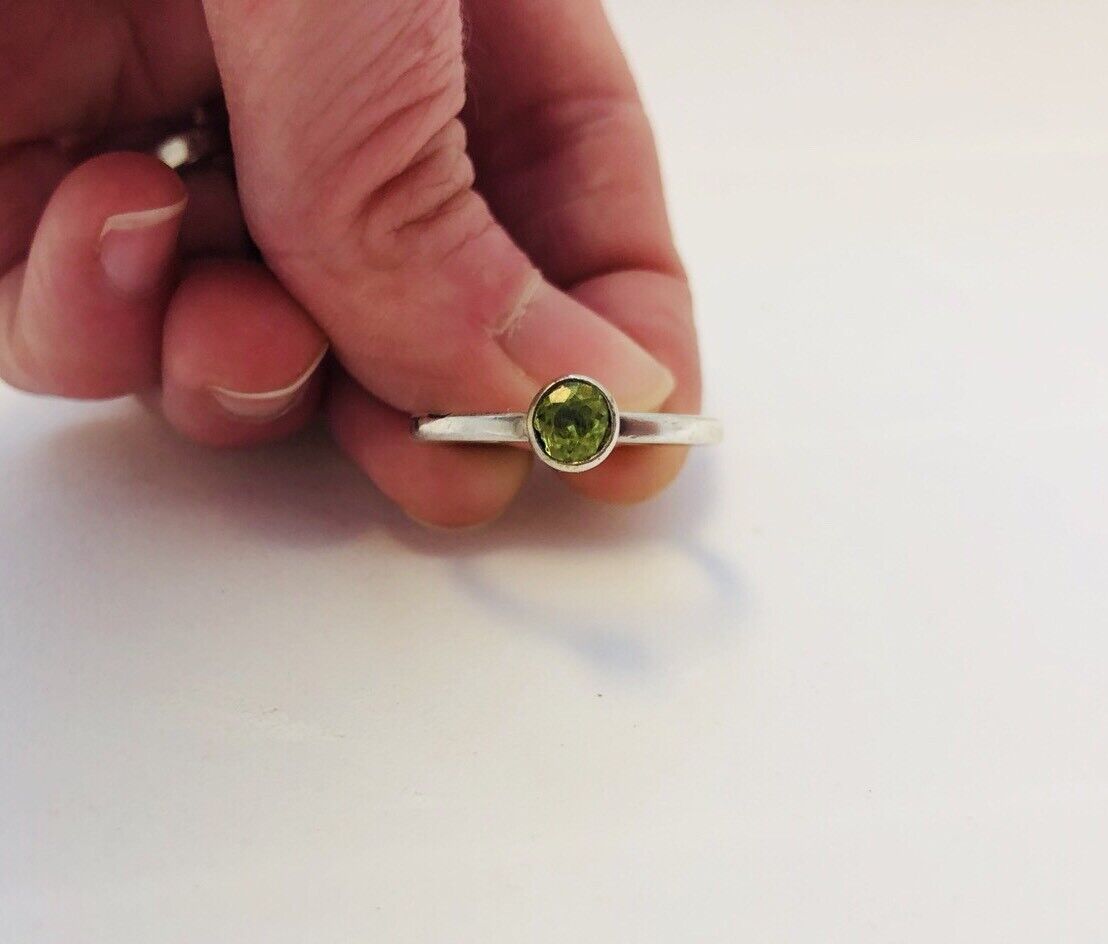 Designer Sterling Silver 925 Round Peridot Station Stackable Band Ring