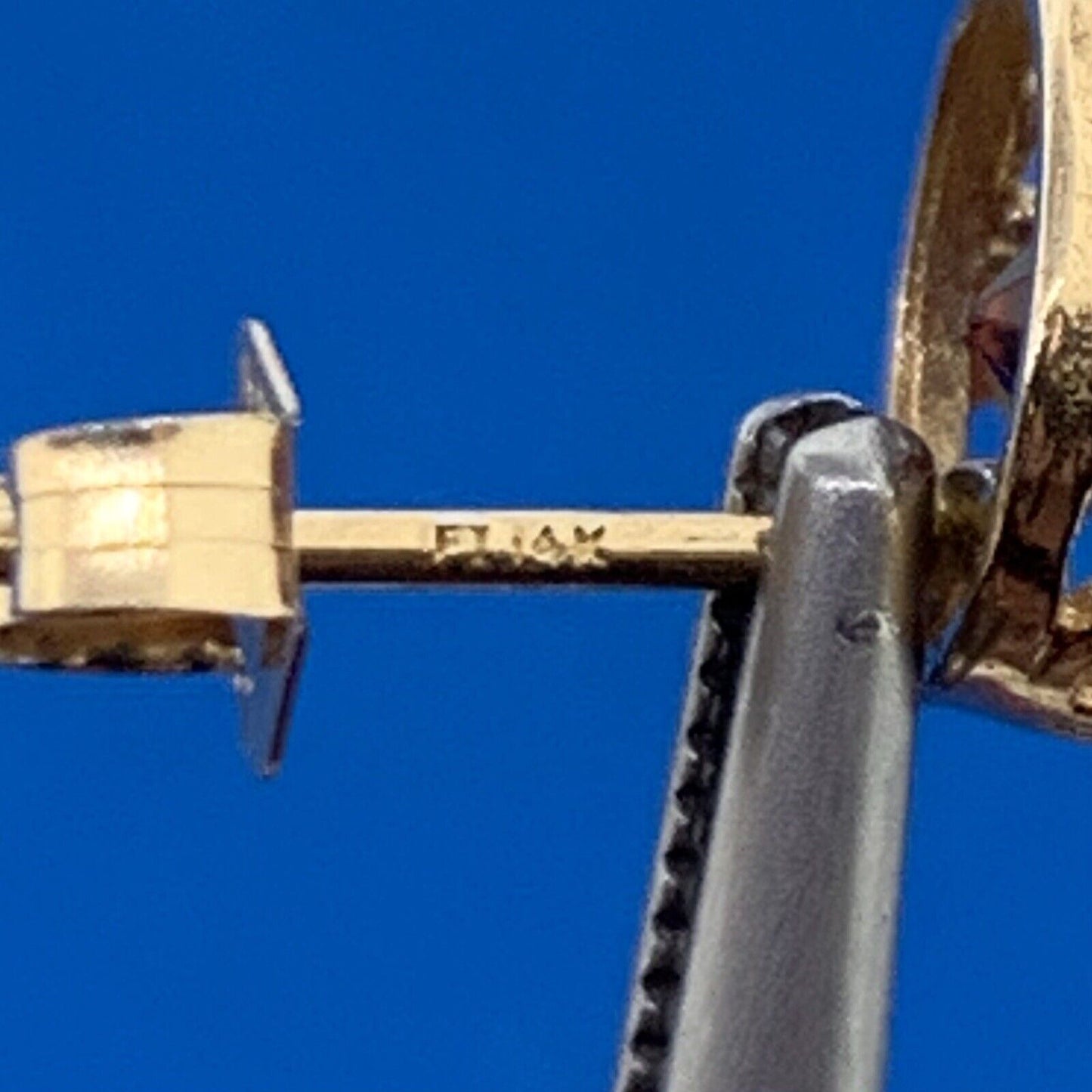 14K Yellow Gold Red Garnet Solitaire Stud Earrings