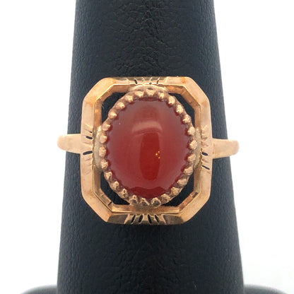 Vintage Designer 10K Yellow Gold Oval Red Carnelian Cabochon Ring